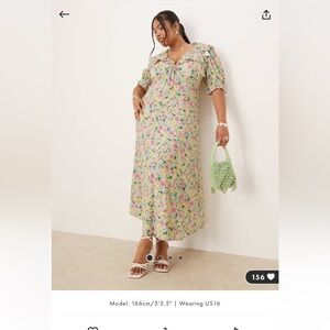 Chic Floral Midi Dress with Ruffle Detail